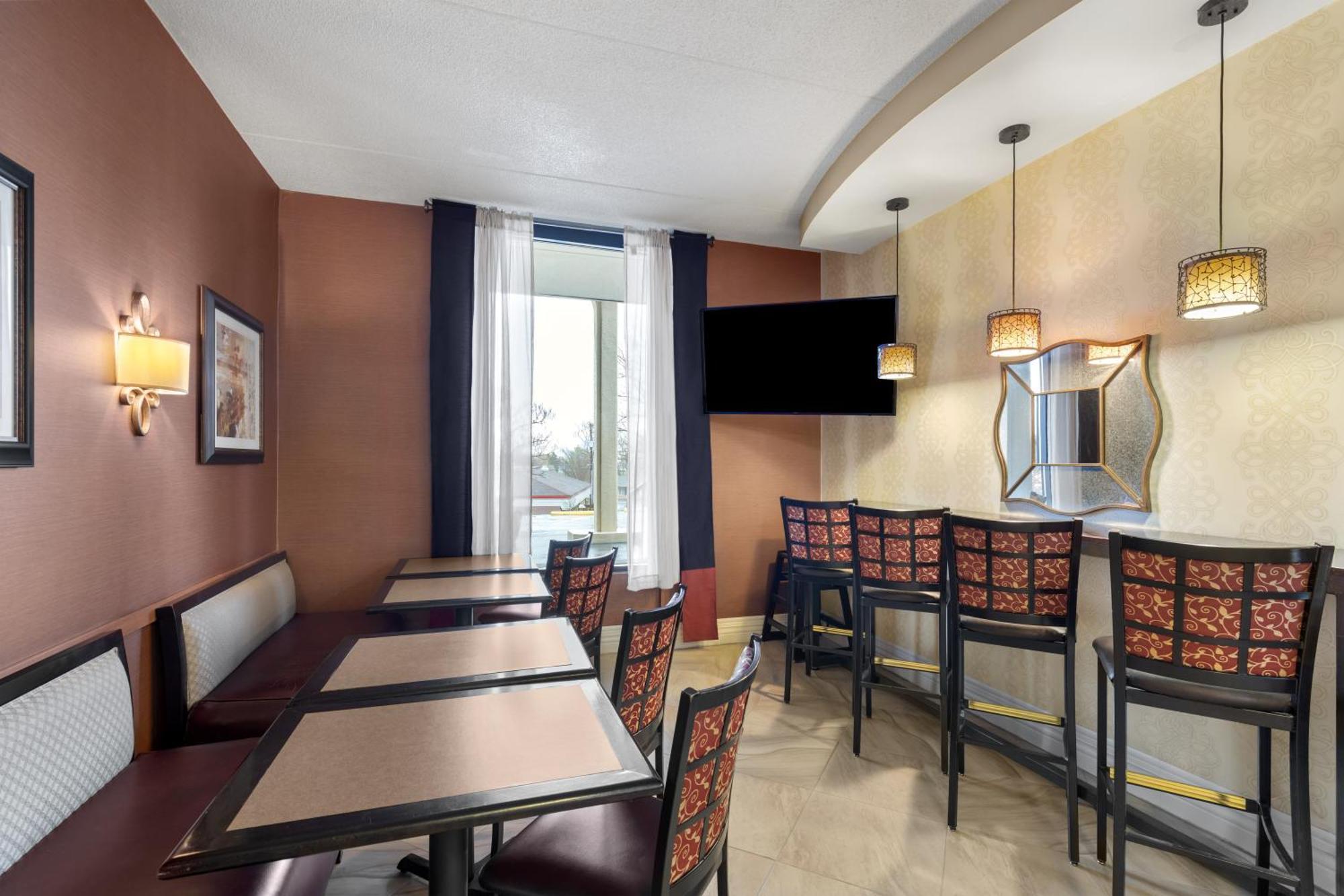 Days Inn By Wyndham Columbia Kentucky Dış mekan fotoğraf