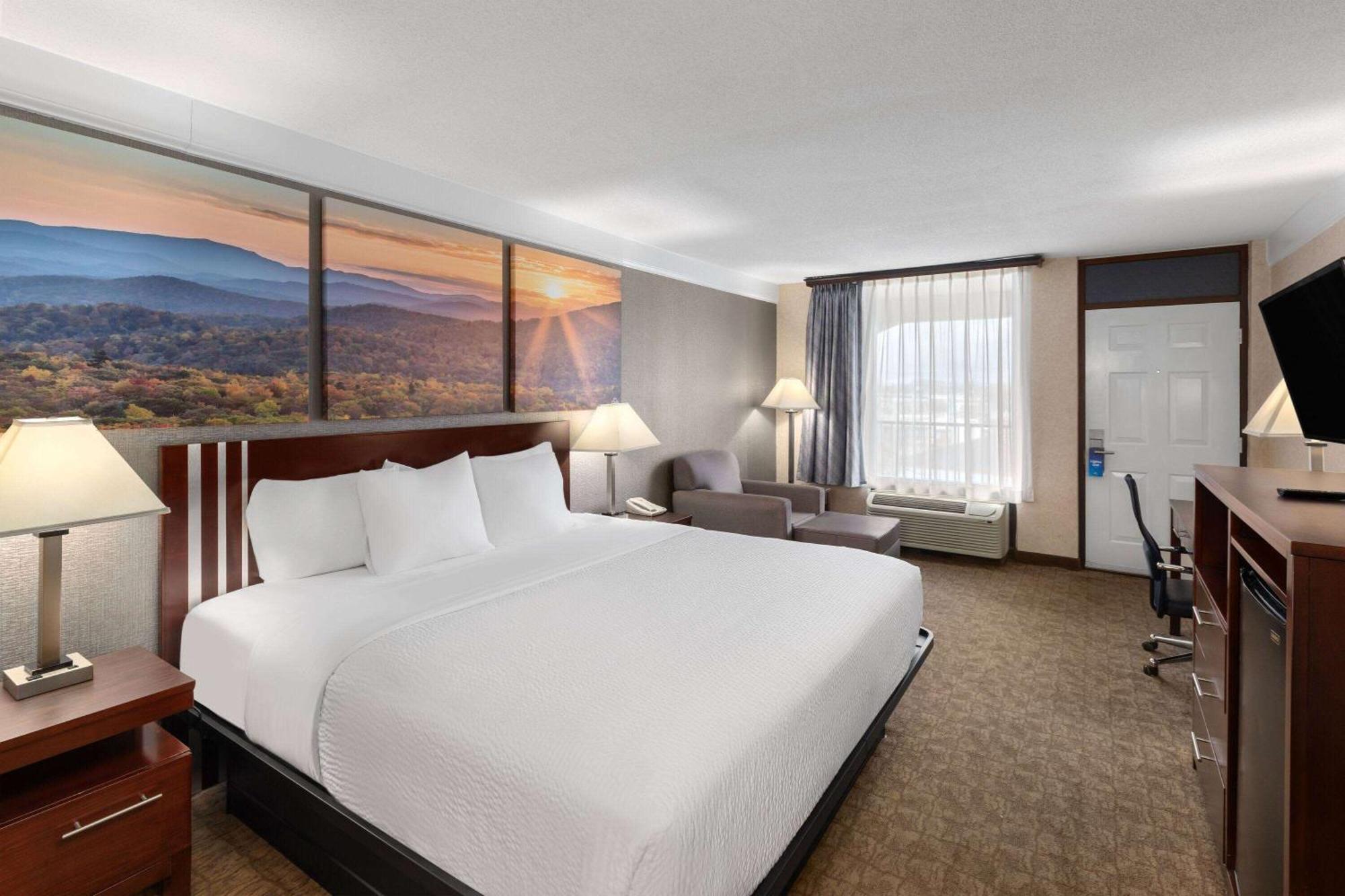 Days Inn By Wyndham Columbia Kentucky Dış mekan fotoğraf